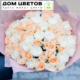 Букет из 51 белой и кремовой розы 35 см (Россия)