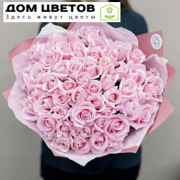 Букет из 51 нежно-розовой розы Пинк 40 см (Россия)