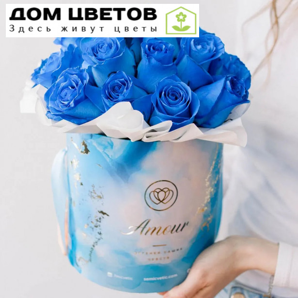 Букет в голубой шляпной коробке Amour Mini из 25 синих роз