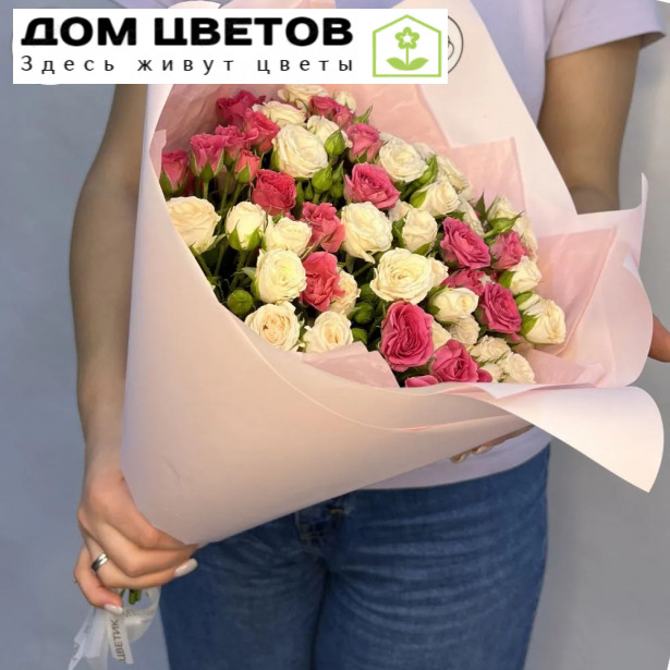 Букет из 19 кустовых роз 40 см нежный микс (Кения)