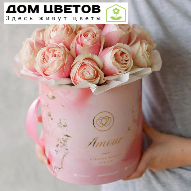 Букет в розовой шляпной коробке Amour Mini из 17 пионовидных роз Swan Grace